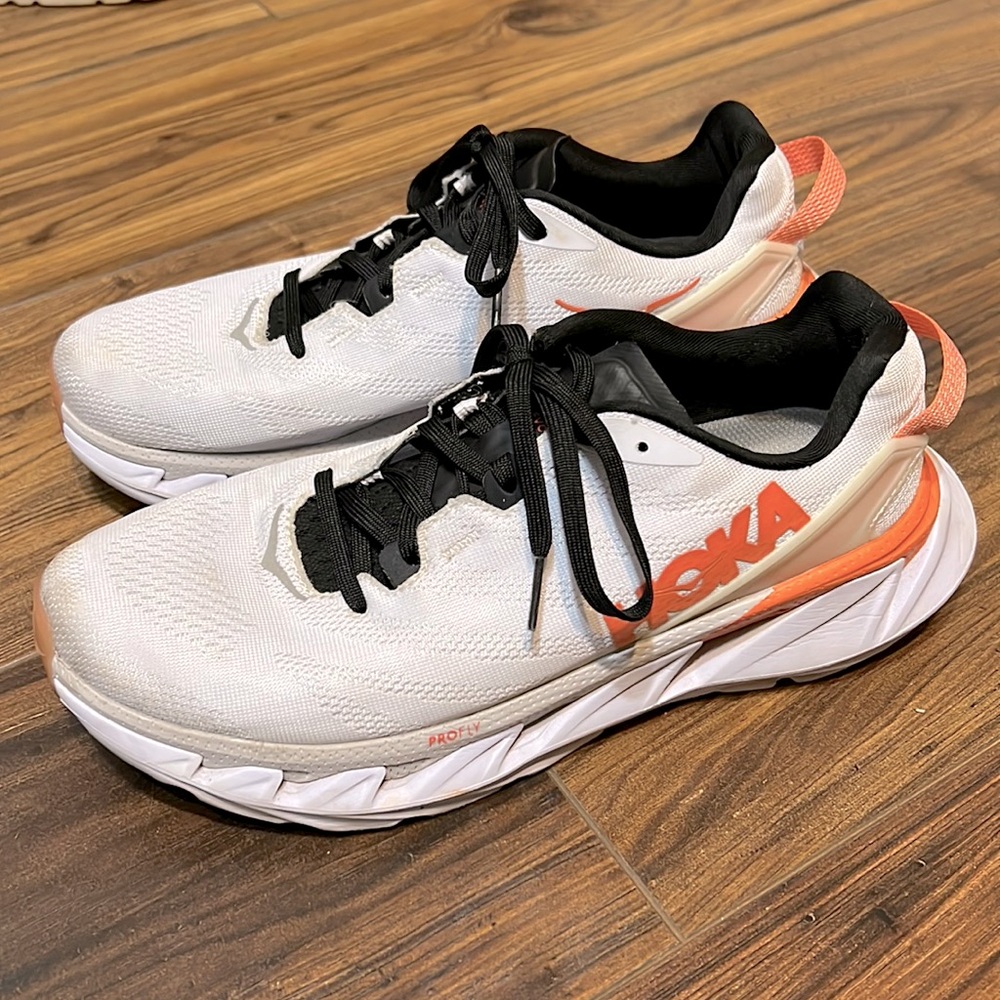 Great condition Hoka Profly